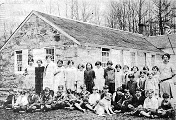 1929 class at the Stone Schoolhouse